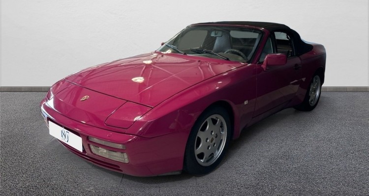 PORSCHE 944