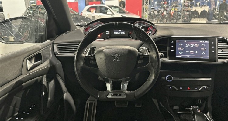 PEUGEOT 308 II