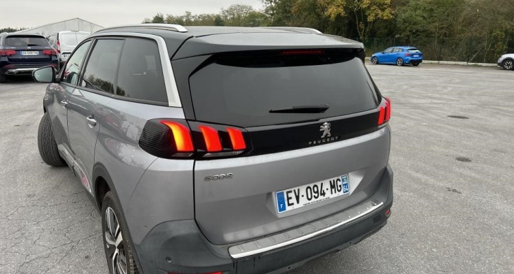 PEUGEOT 5008 II