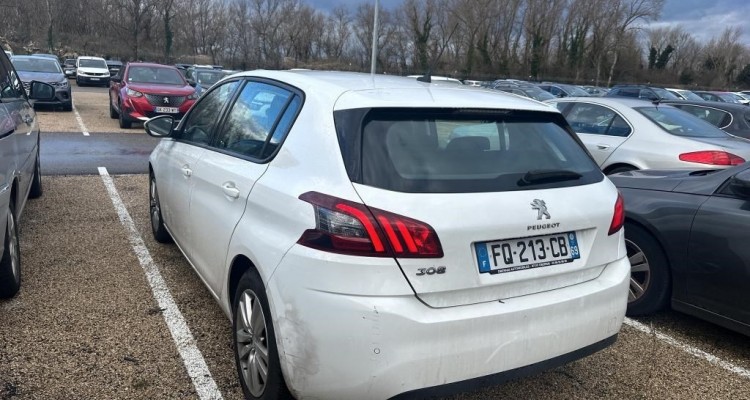 PEUGEOT 308 II